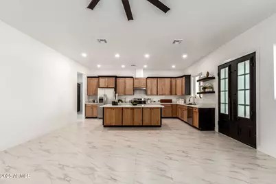 3219 S 198th Lane, Buckeye, AZ 85326 - Photo 7