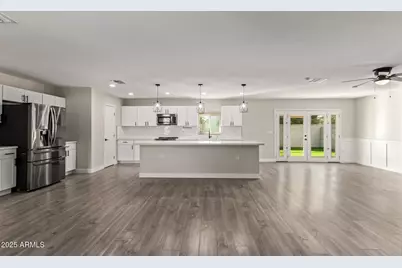 8542 N 42nd Drive, Phoenix, AZ 85051 - Photo 13