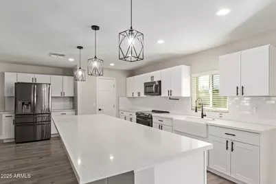 8542 N 42nd Drive, Phoenix, AZ 85051 - Photo 15