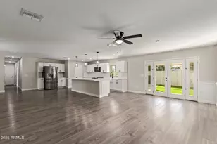 8542 N 42nd Dr, Phoenix, AZ 85051 - Photo 9