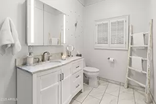 4540 N 44th St, Phoenix, AZ 85018 - Photo 15