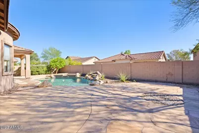 2413 W Sienna Bouquet Place, Phoenix, AZ 85085 - Photo 3