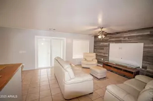 20221 N 31st St, Phoenix, AZ 85050 - Photo 9