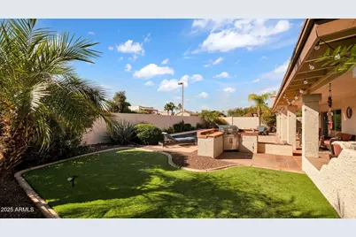 10083 E Dreyfus Avenue, Scottsdale, AZ 85260 - Photo 47