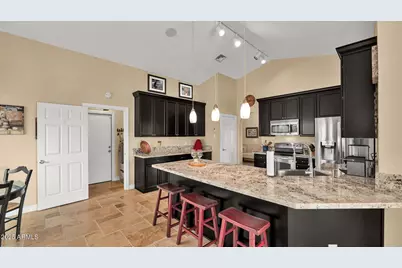 10083 E Dreyfus Avenue, Scottsdale, AZ 85260 - Photo 19