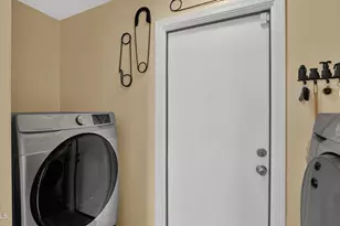 10083 E Dreyfus Ave, Scottsdale, AZ 85260 - Photo 25