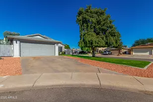 3832 W Camino Del Rio, Glendale, AZ 85310 - Photo 3