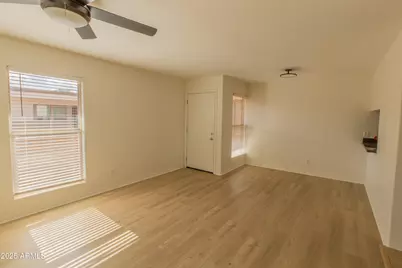 3619 E Monterosa Street #202, Phoenix, AZ 85018 - Photo 7