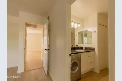 3619 E Monterosa Street #202, Phoenix, AZ 85018 - Photo 19