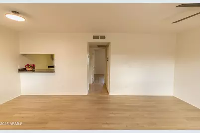 3619 E Monterosa Street #202, Phoenix, AZ 85018 - Photo 5