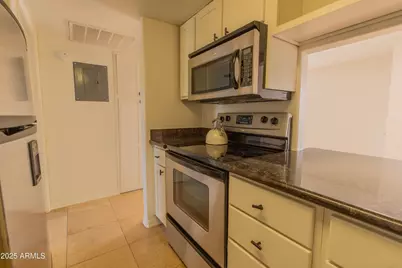 3619 E Monterosa Street #202, Phoenix, AZ 85018 - Photo 3