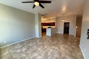 2725 E Mine Creek Rd, Phoenix, AZ 85024 - Photo 5