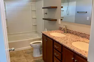 2725 E Mine Creek Rd, Phoenix, AZ 85024 - Photo 11