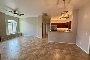 2725 E Mine Creek Rd, Phoenix, AZ 85024 - Photo 9