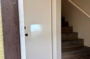 2725 E Mine Creek Rd, Phoenix, AZ 85024 - Photo 17