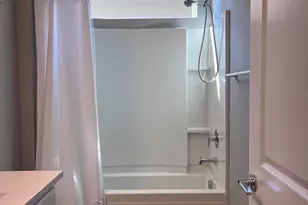 2852 E Robin Ln E, Phoenix, AZ 85050 - Photo 35