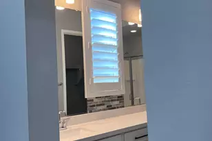 2852 E Robin Ln E, Phoenix, AZ 85050 - Photo 33