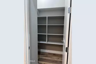 2852 E Robin Lane E, Phoenix, AZ 85050 - Photo 29