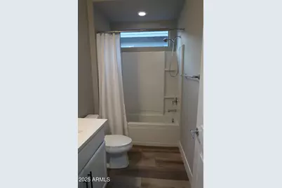 2852 E Robin Lane E, Phoenix, AZ 85050 - Photo 25