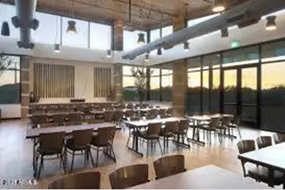 2852 E Robin Lane E, Phoenix, AZ 85050 - Photo 57