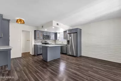 3737 E Turney Avenue #216, Phoenix, AZ 85018 - Photo 13
