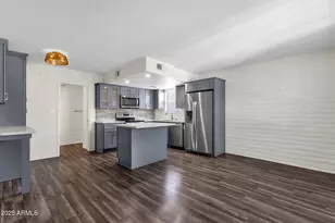 3737 E Turney Ave, Phoenix, AZ 85018 - Photo 13