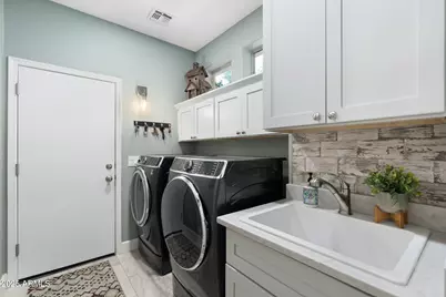 4490 E Apricot Lane, Gilbert, AZ 85298 - Photo 23