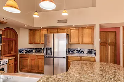 10050 E San Bernardo Drive, Scottsdale, AZ 85258 - Photo 9