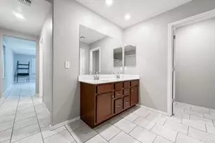 3349 W Donner Dr, Phoenix, AZ 85041 - Photo 13