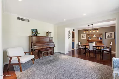 8231 E Jackrabbit Road, Scottsdale, AZ 85250 - Photo 13