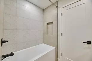 8708 E Jackrabbit Rd, Scottsdale, AZ 85250 - Photo 9