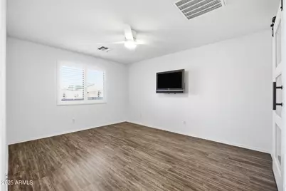 2046 W Appaloosa Way, San Tan Valley, AZ 85144 - Photo 13