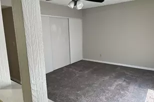 7827 W College Dr, Phoenix, AZ 85033 - Photo 7