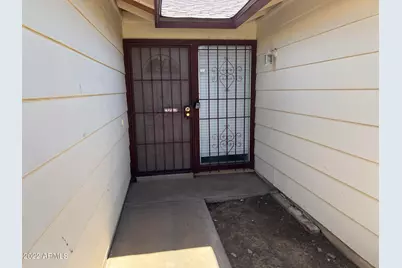 7827 W College Drive, Phoenix, AZ 85033 - Photo 3