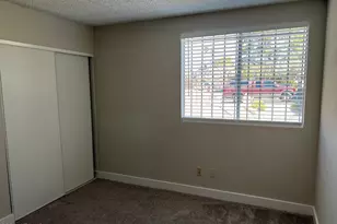 7827 W College Dr, Phoenix, AZ 85033 - Photo 11