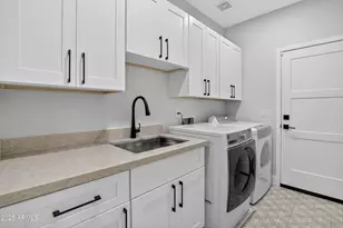 10587 E Sheena Dr, Scottsdale, AZ 85255 - Photo 17