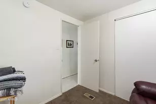 233 E Villa Rita Dr, Phoenix, AZ 85022 - Photo 21