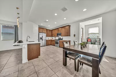 12451 W Kaler Drive, Glendale, AZ 85307 - Photo 9