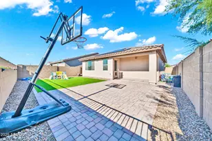 12451 W Kaler Dr, Glendale, AZ 85307 - Photo 3