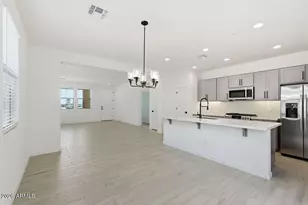 10046 W Piccadilly Rd, Avondale, AZ 85392 - Photo 17