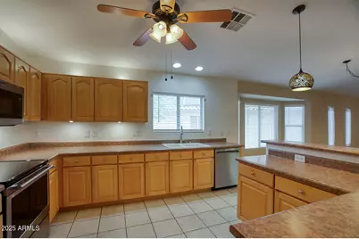 23171 W Shadow Drive, Buckeye, AZ 85326 - Photo 7