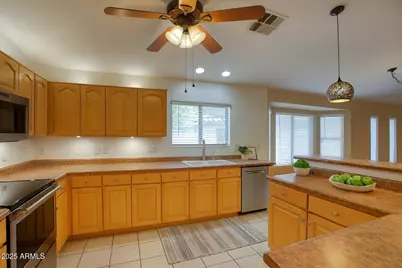 23171 W Shadow Drive, Buckeye, AZ 85326 - Photo 5