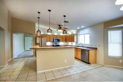 23171 W Shadow Drive, Buckeye, AZ 85326 - Photo 9