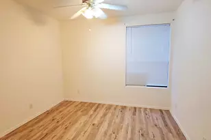 9151 W Greenway Rd, Peoria, AZ 85381 - Photo 15