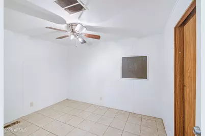 1050 W Buist Avenue, Phoenix, AZ 85041 - Photo 17