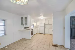 1050 W Buist Ave, Phoenix, AZ 85041 - Photo 11