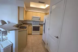 9151 W Greenway Rd, Peoria, AZ 85381 - Photo 3