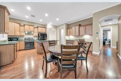 14432 W Hearn Road, Surprise, AZ 85379 - Photo 11