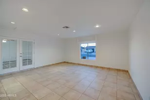 5539 W Wilshire Dr, Phoenix, AZ 85035 - Photo 11