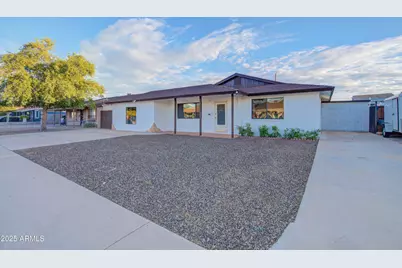 5539 W Wilshire Drive, Phoenix, AZ 85035 - Photo 1